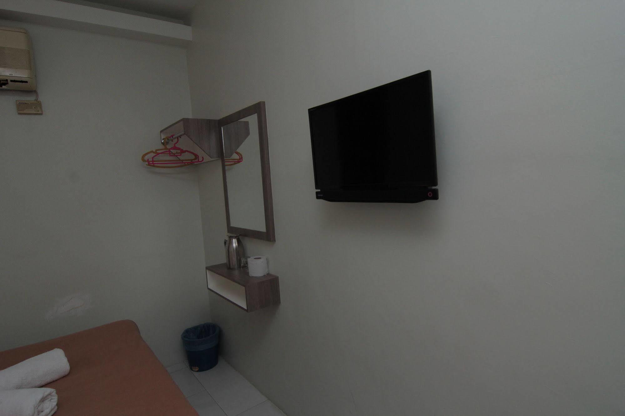 Qish Hotel Malacca Exterior foto