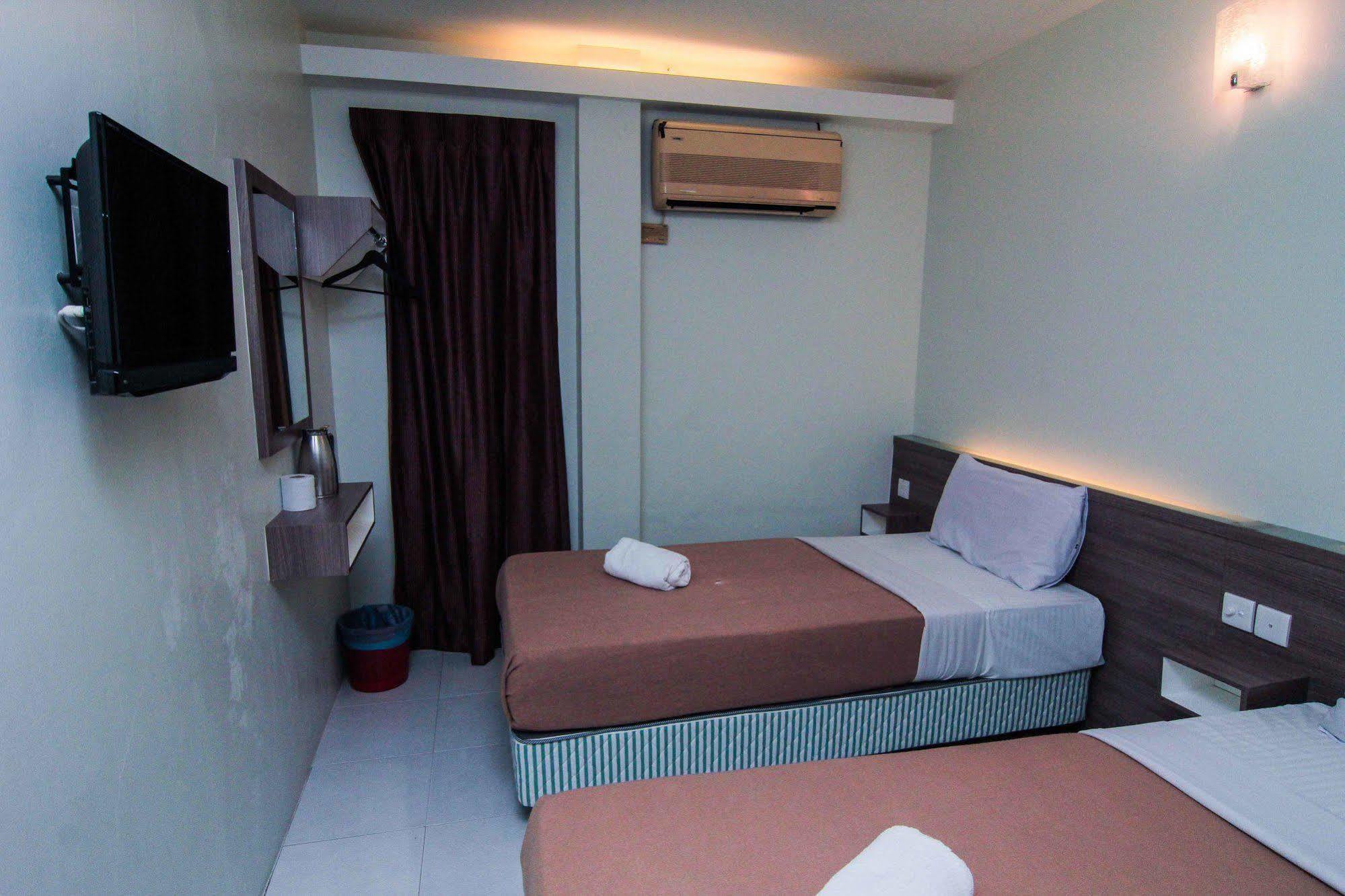 Qish Hotel Malacca Exterior foto
